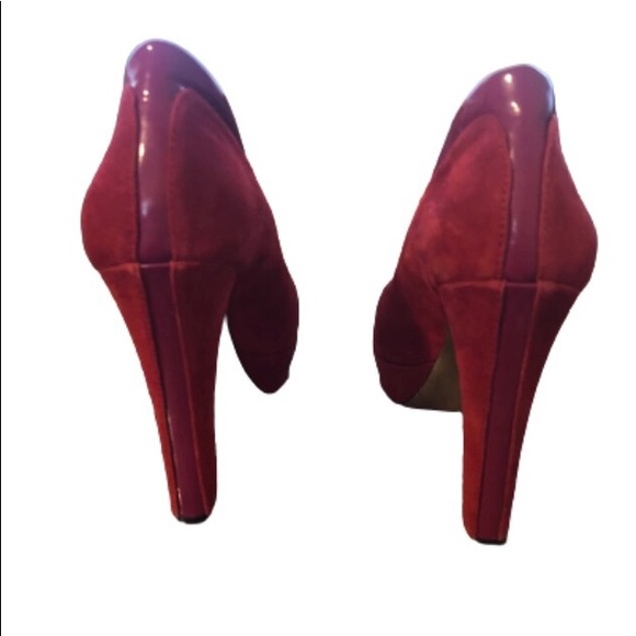 BCBGeneration Jodeci raspberry red suede heels Size 8 - Picture 2 of 3